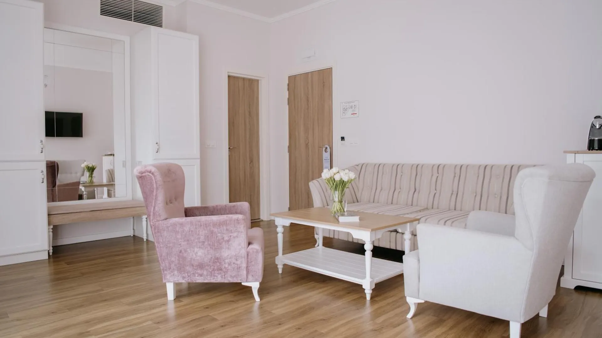 Impresamente Art Hotel Sofia 4*,  Bulgaria